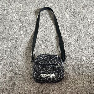 Grassroots Patterned Crossbody Zipper Bag